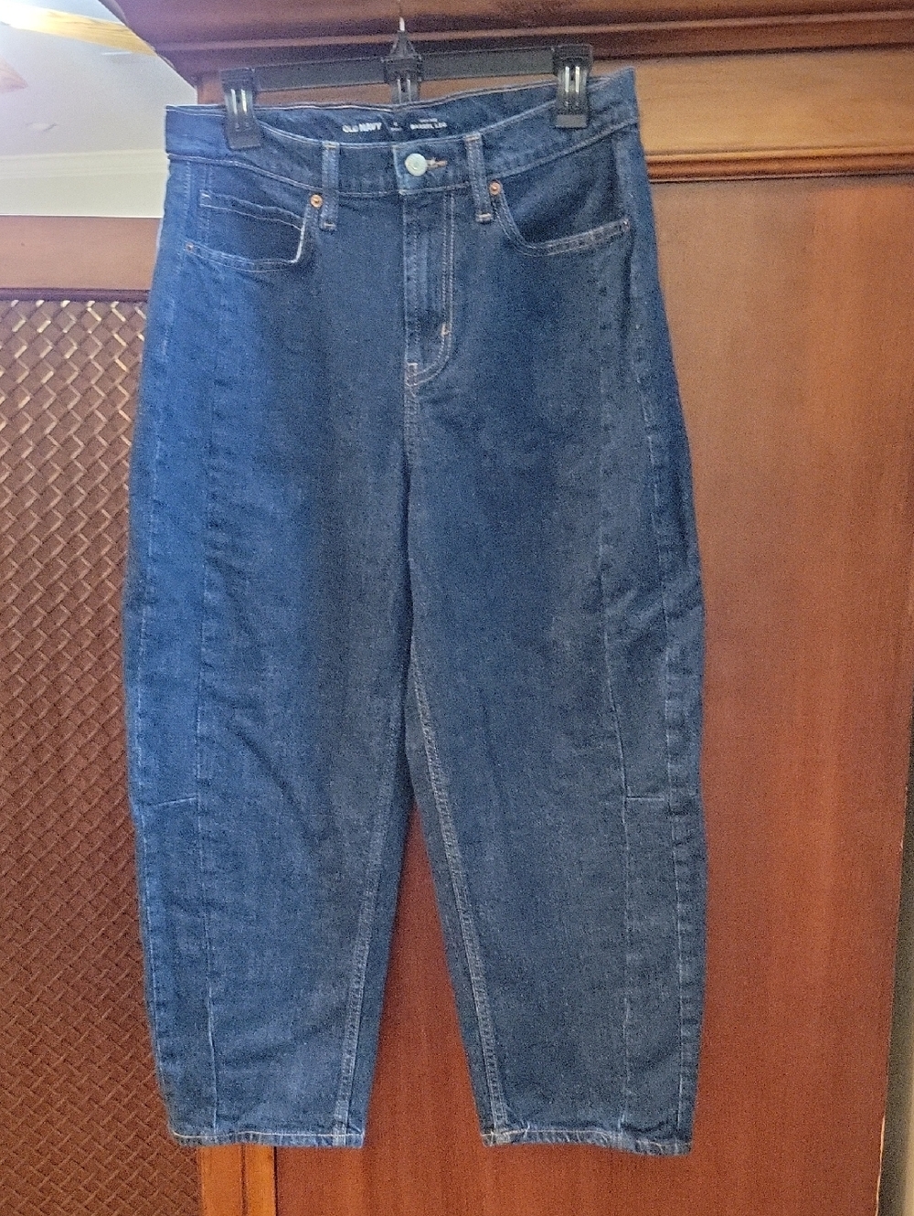 Old Navy | High-Rise Barrel Leg Jeans Dark Blue Wash - Women’s Size 8 Short